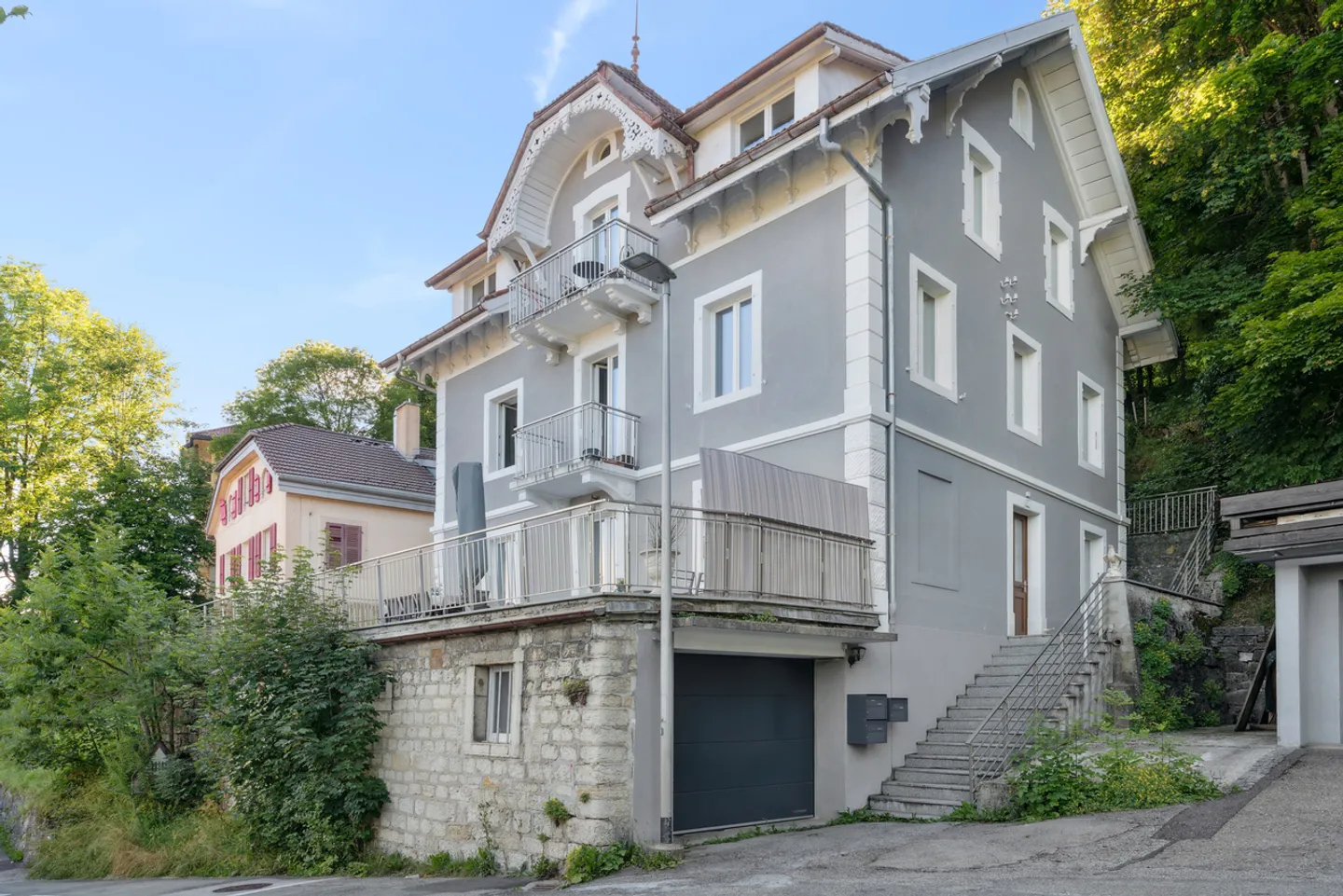 Bellissimo appartamento di 3,5 locali in una zona molto tranquilla - Foto 1 di 11