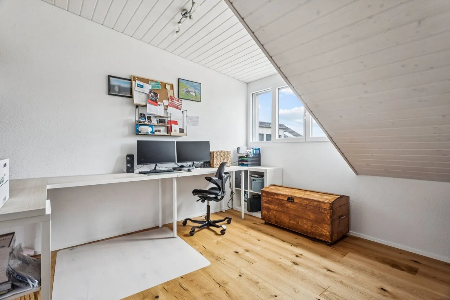 Moderne und helle Dachgeschosswohnung, ohne Einsicht - Foto 8 von 12