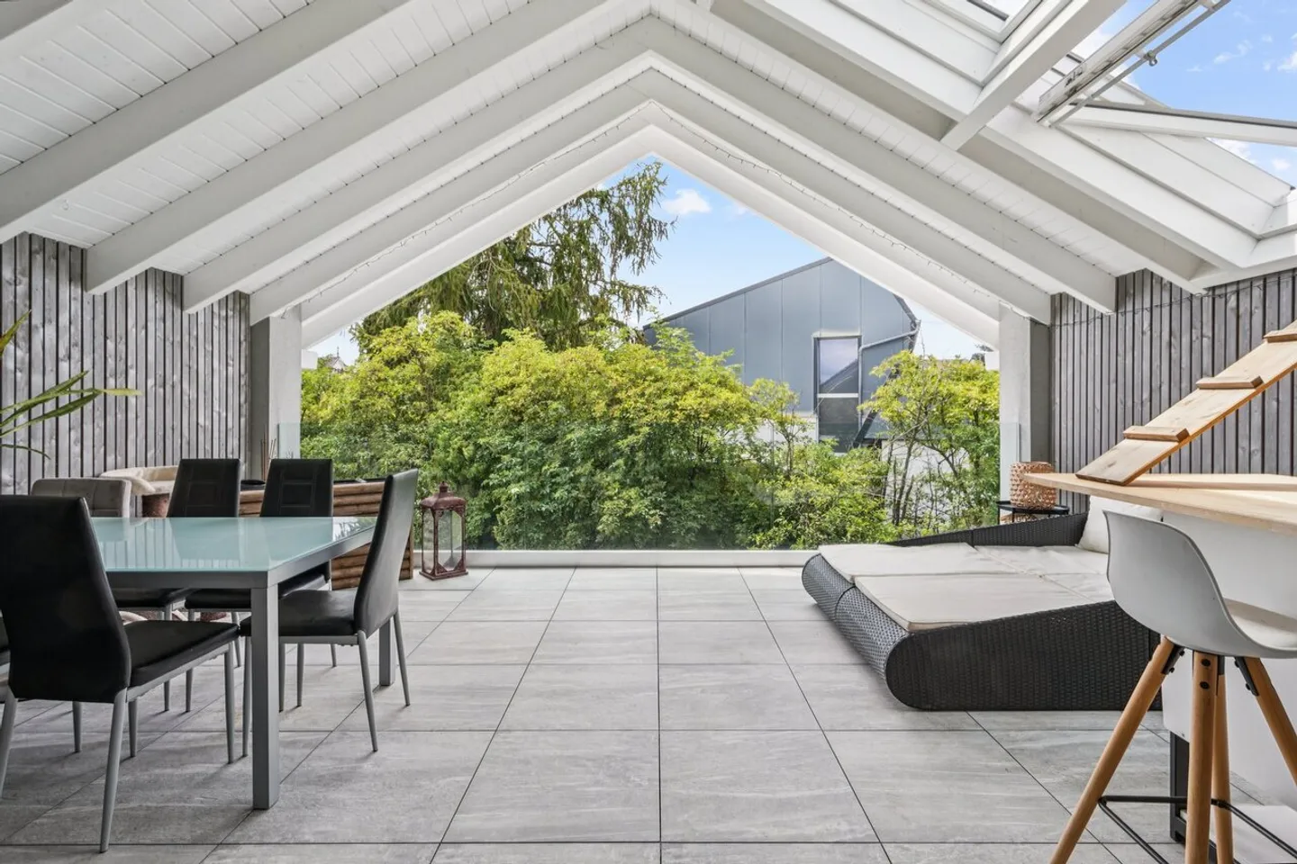 Moderne und helle Dachgeschosswohnung, ohne Einsicht - Foto 5 von 12