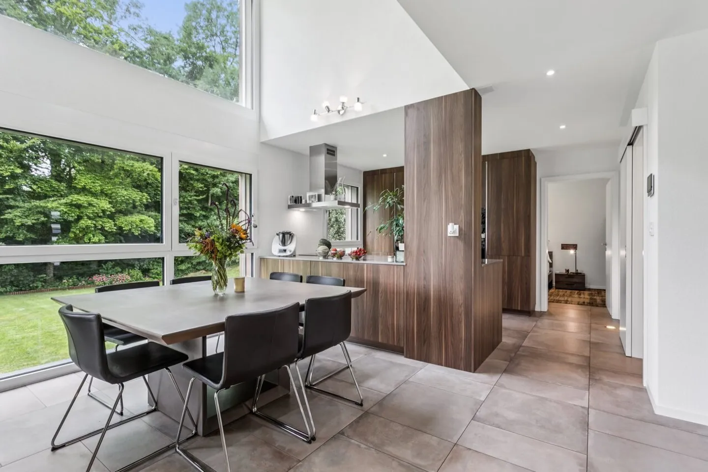 Spacious family home, absolute calm and preserved natural setting - Photo 4 of 13