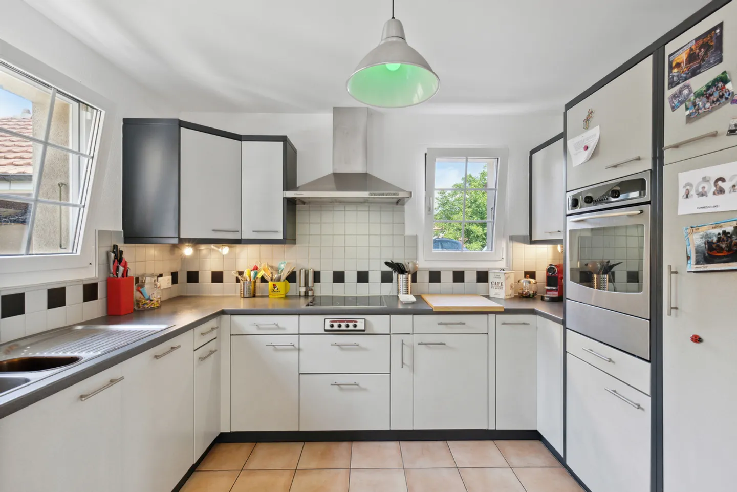 Superb individual property with beautiful unobstructed view - Photo 3 of 12