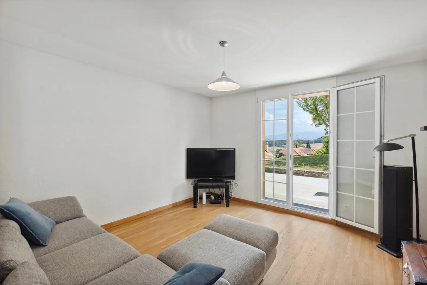 Superb individual property with beautiful unobstructed view - Photo 9 of 12
