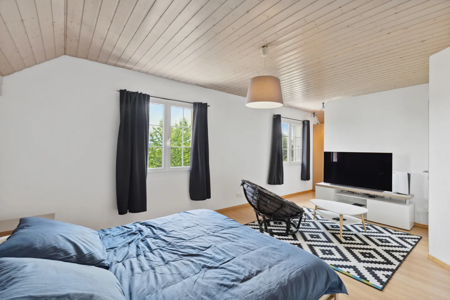 Superb individual property with beautiful unobstructed view - Photo 7 of 12
