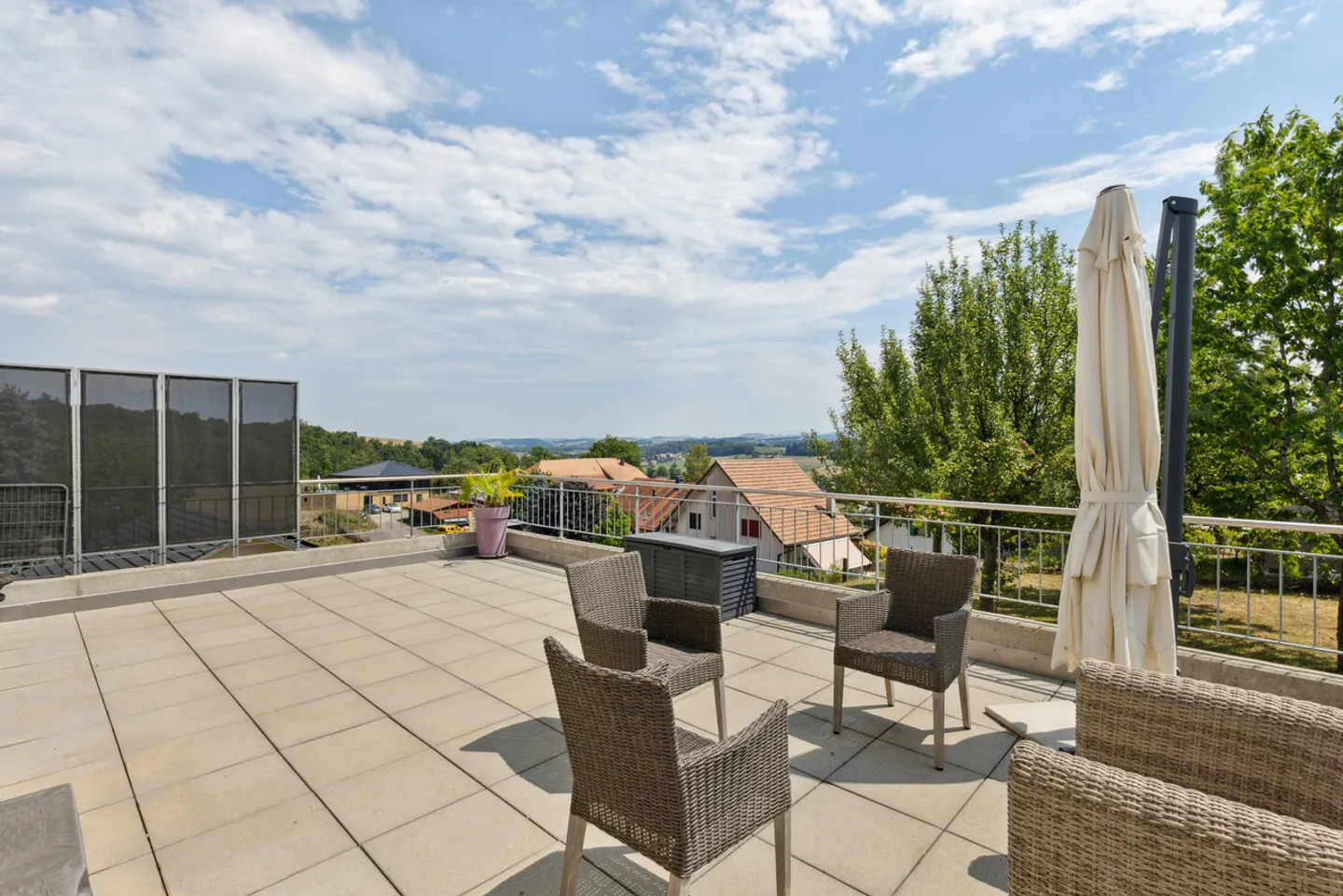 Superb individual property with beautiful unobstructed view - Photo 6 of 12
