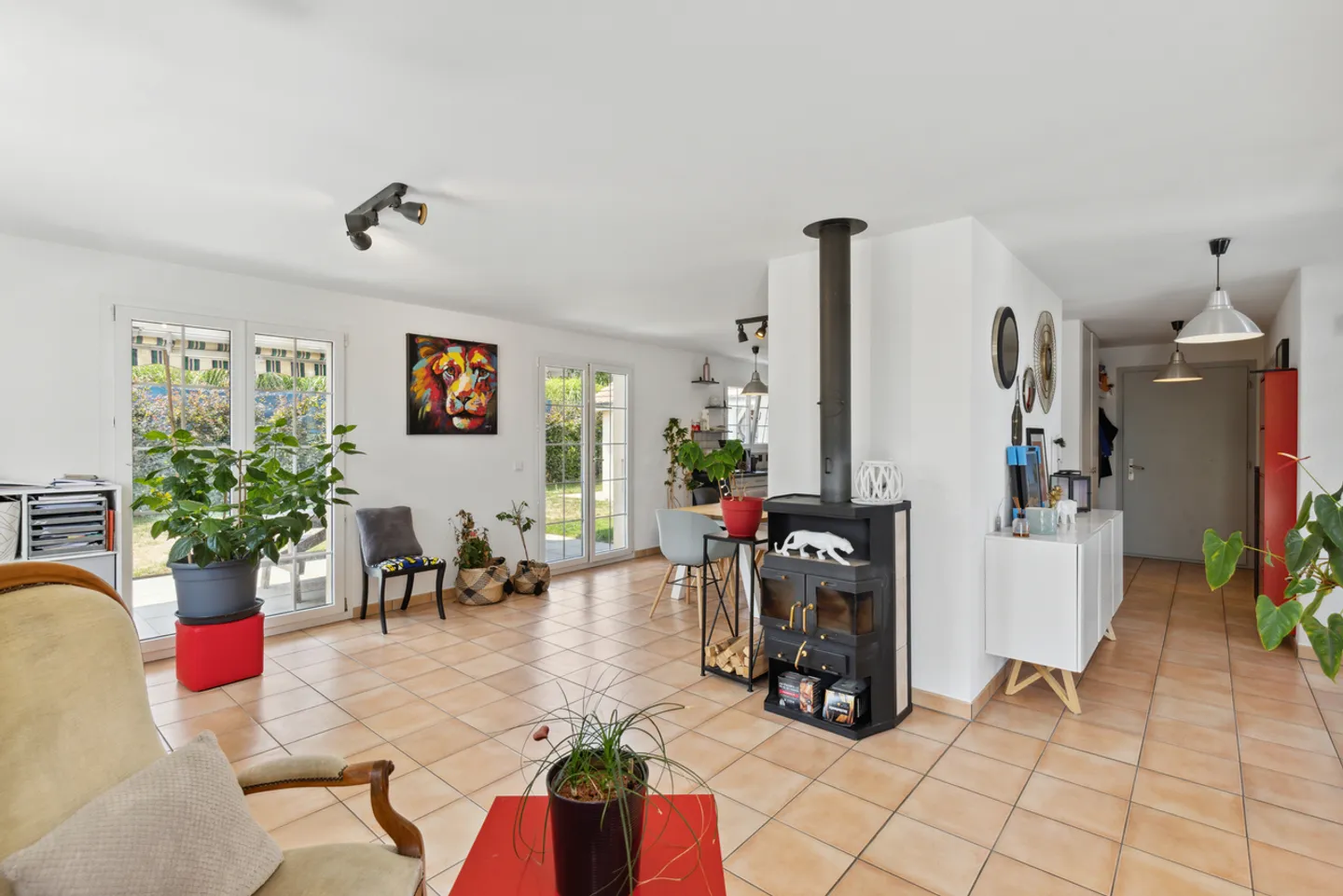 Superb individual property with beautiful unobstructed view - Photo 4 of 12