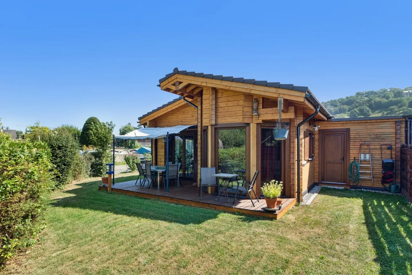 Nuova casa in legno massello a 50m dal lago di Neuchâtel - Foto 1 di 13