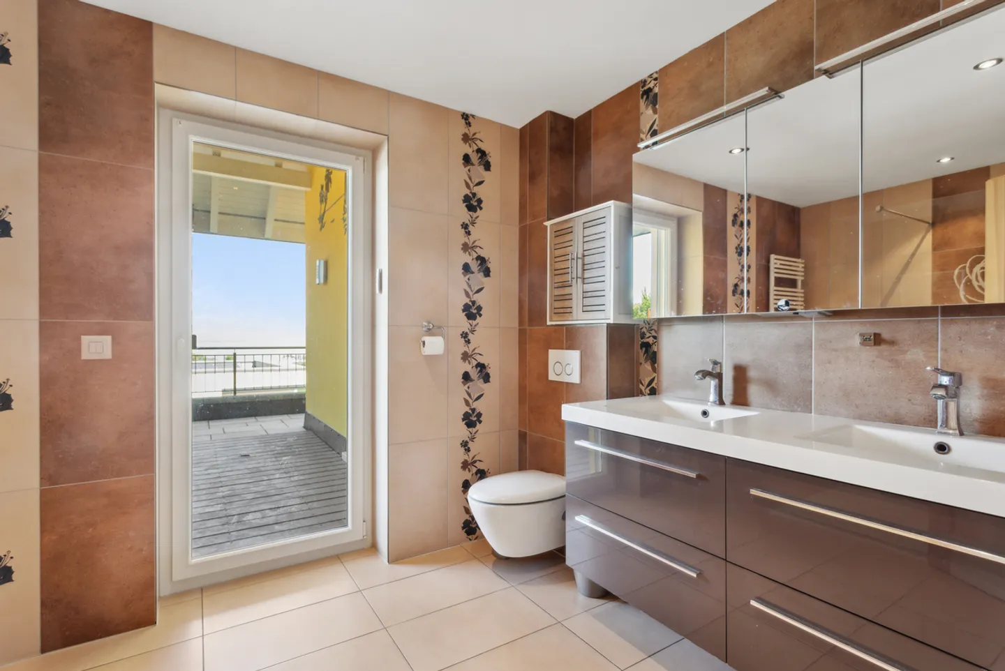Magnificent detached villa with 7.5 rooms and lake view - Photo 5 of 10