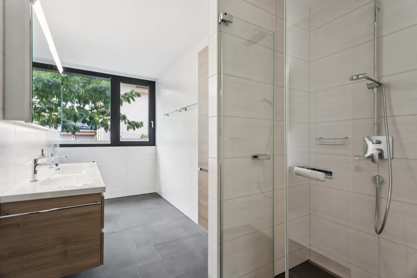 Appartamento di 4,5 stanze di alta qualità con giardino e vista lago - Foto 10 di 12