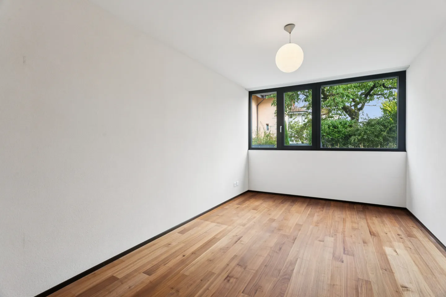 Appartamento di 4,5 stanze di alta qualità con giardino e vista lago - Foto 8 di 12