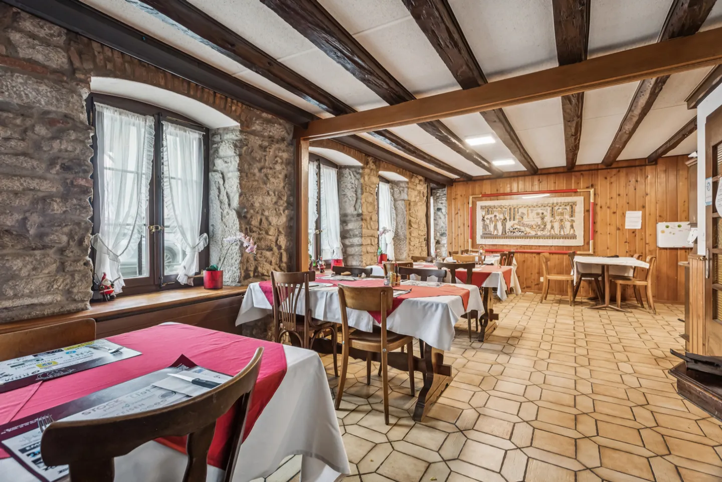 Gemischtes Gebäude mit Restaurant und Erweiterungspotenzial - Foto 12 von 13