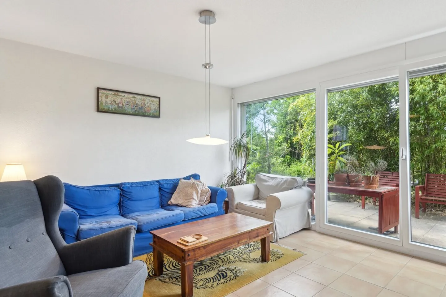 Panoramic Perfection: 5.5-room villa just steps from the train station - Photo 3 of 12