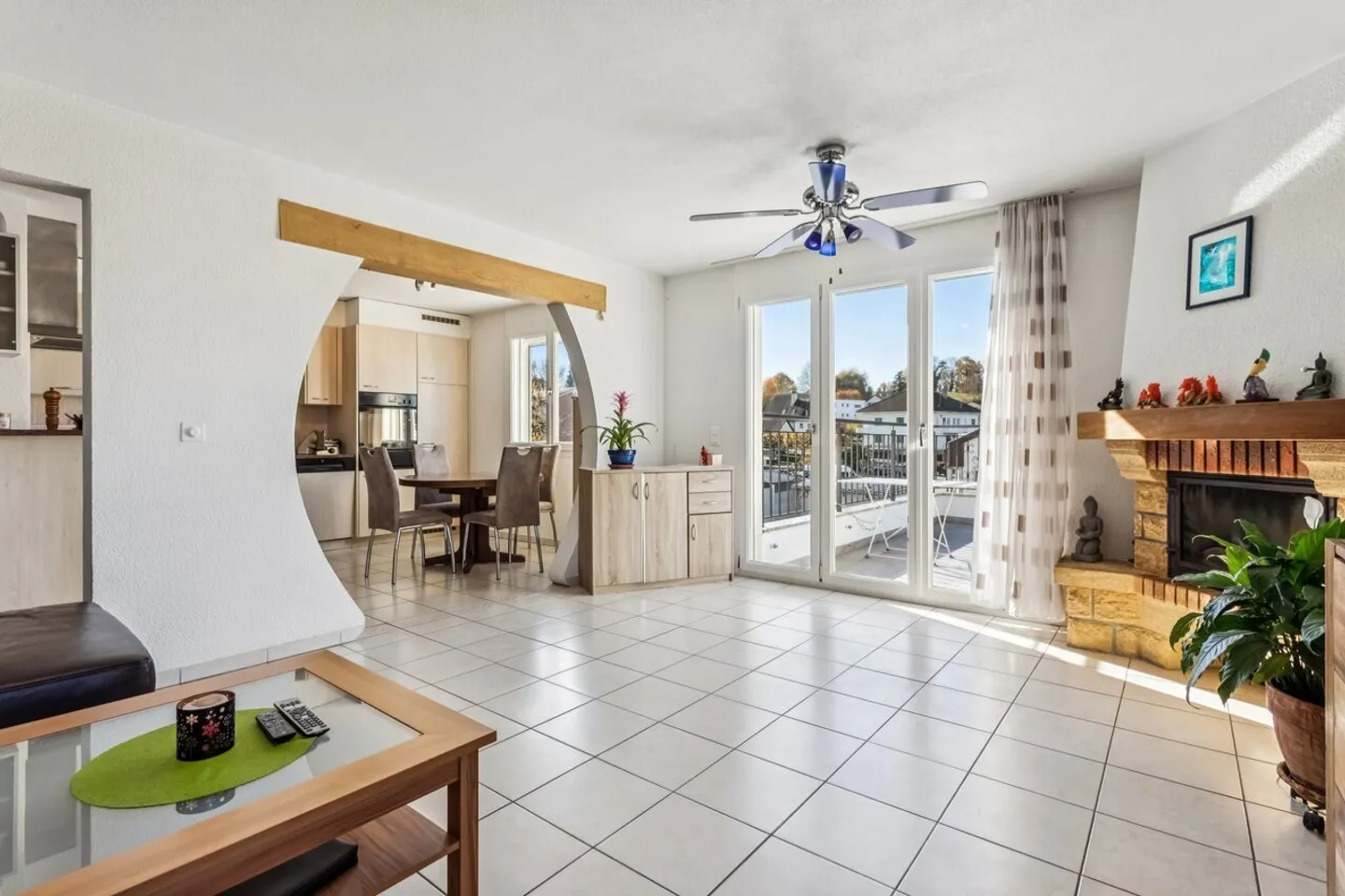 Magnifica villa bifamiliare con piscina e alloggio indipendente a Misery - Foto 2 di 13