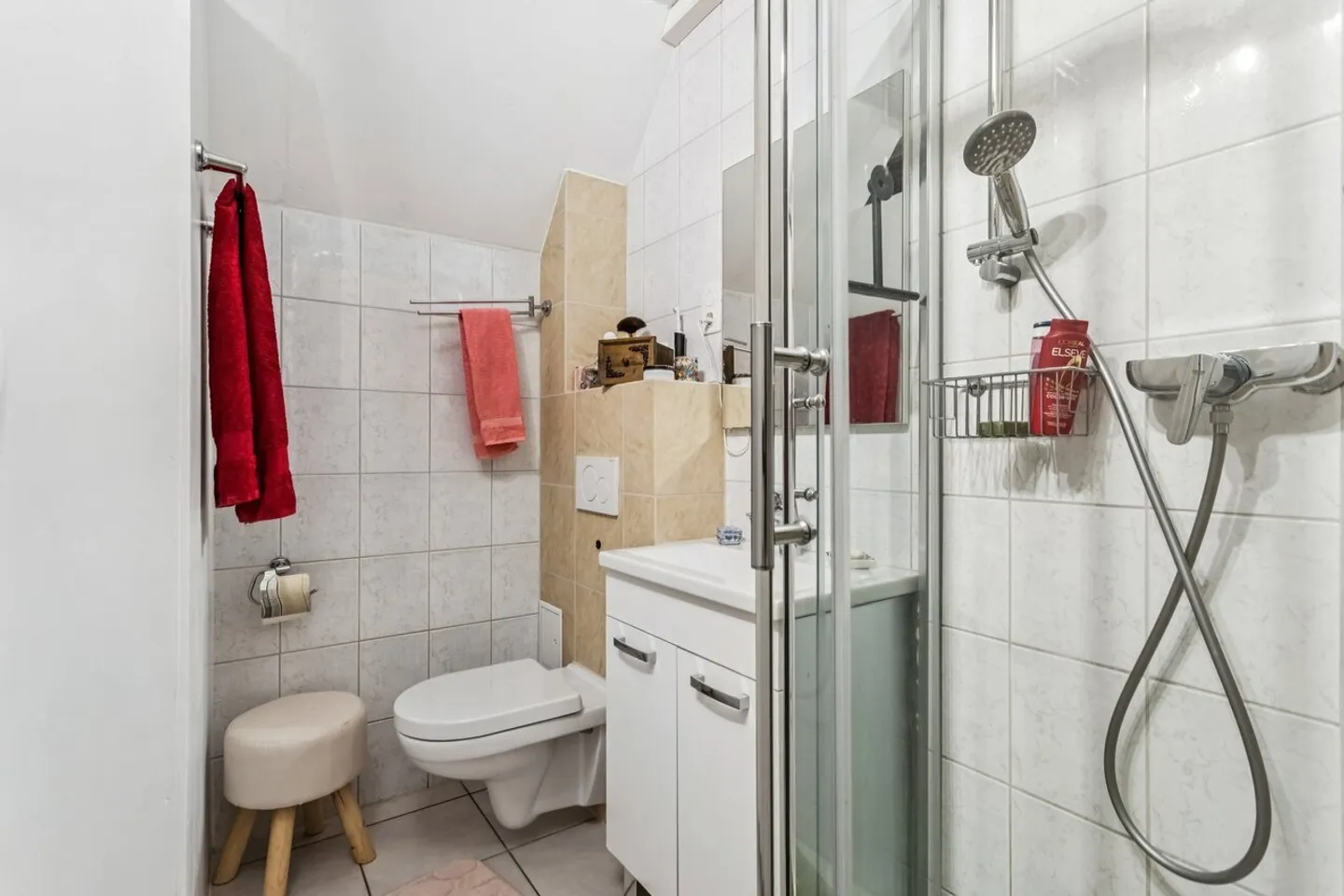 Magnifica villa bifamiliare con piscina e alloggio indipendente a Misery - Foto 10 di 13