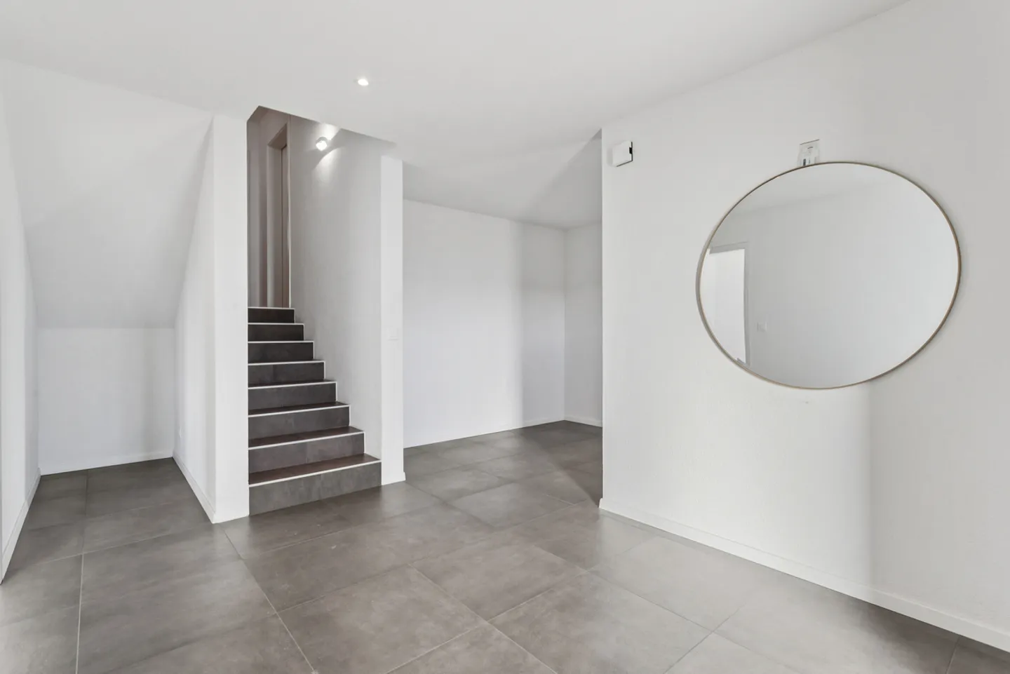 Superbe maison jumelée de 5.5 pcs à vendre à Cudrefin/Champmartin - Foto 2 von 13