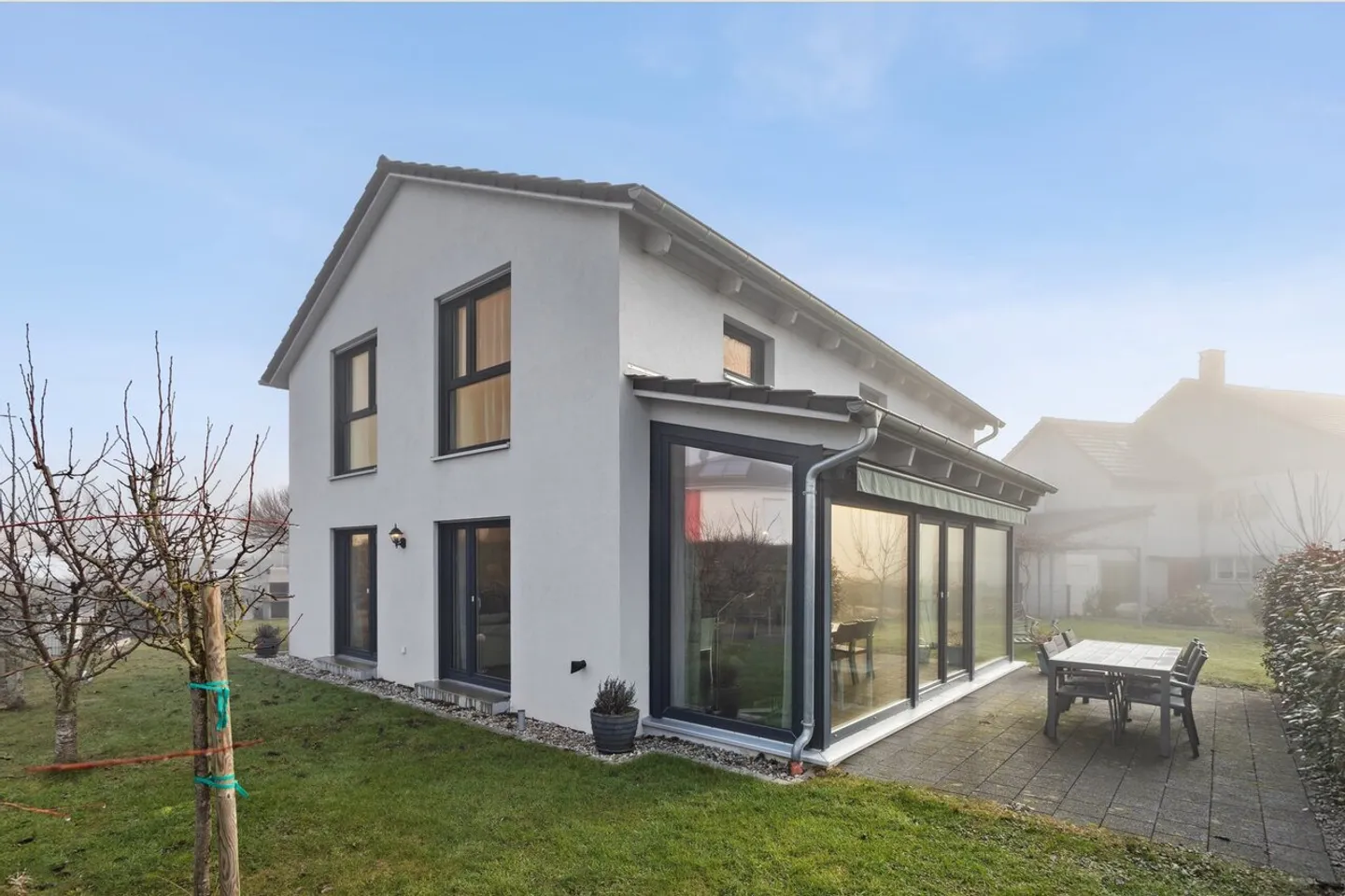 Preferito: villa familiare recente in un contesto verde - Foto 1 di 13