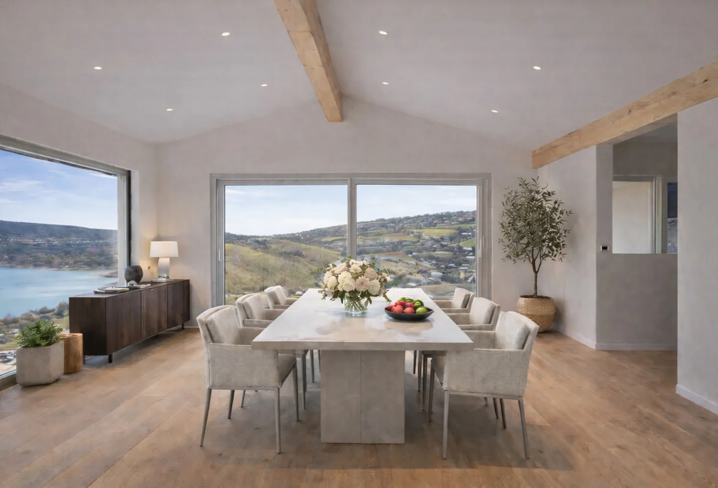 Außergewöhnliche neue Villa mit Panoramablick auf den Murtensee - Foto 5 von 13