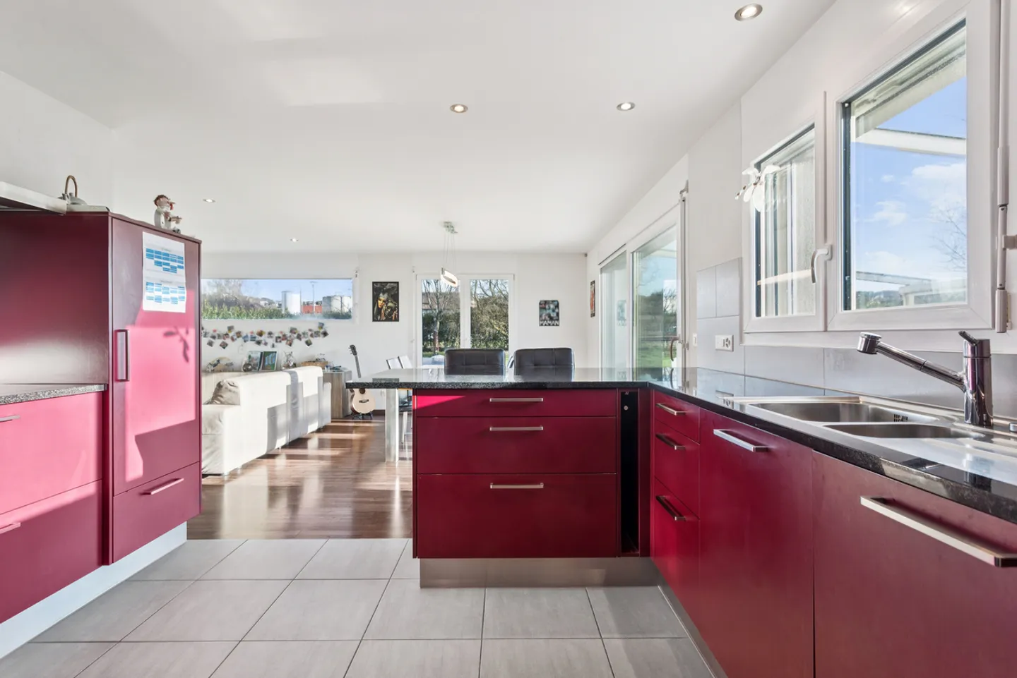 Geräumiges Einfamilienhaus mit 5,5 Zimmern in Domdidier - Foto 4 von 13