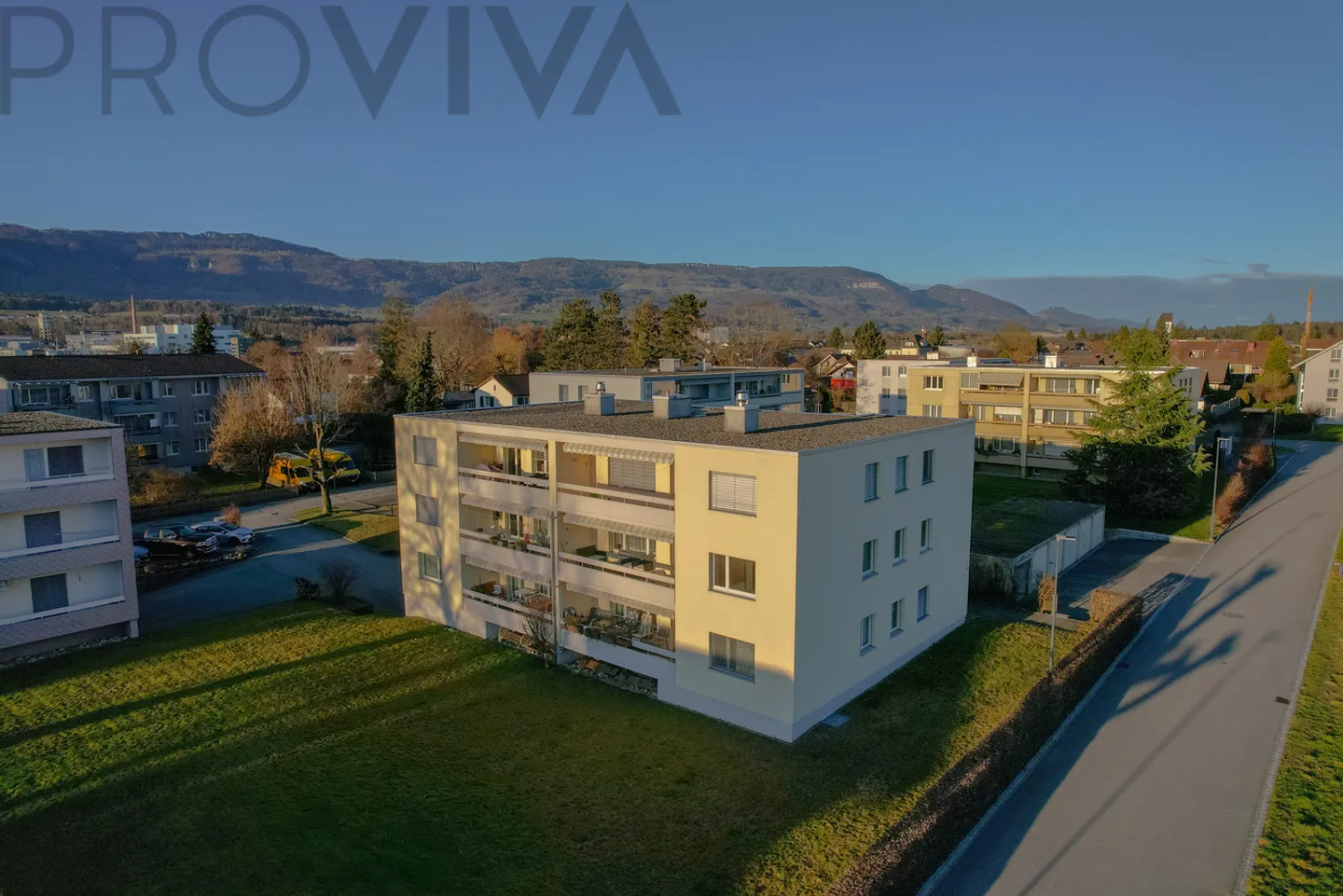 Modernes Apartment in ruhiger Lage - Foto 1 von 13
