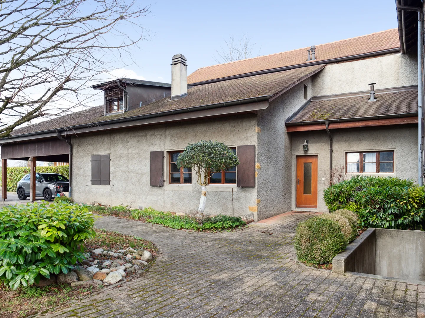 Spaziosa proprietà a Champagne con casa, guest house e giardino - Foto 9 di 13