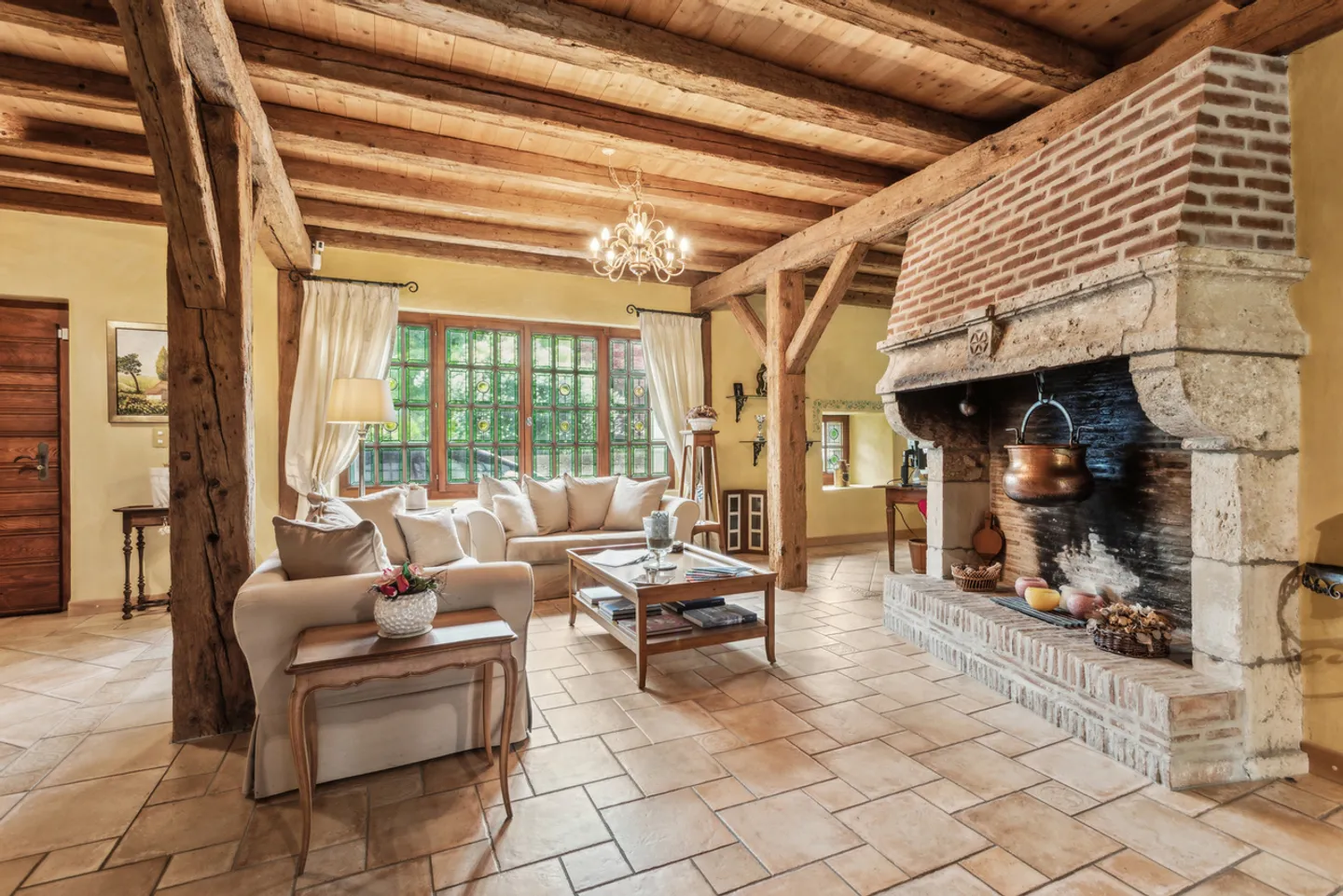 Propriété au charme authentique, finitions soignées et grand jardin - Photo 3 sur 13