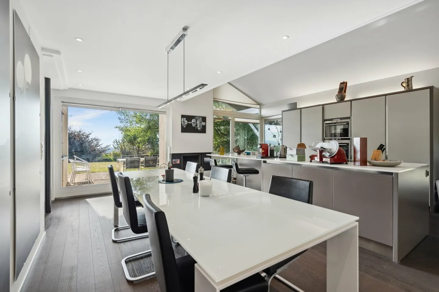 Très belle villa individuelle sur une parcelle de plus de 2'000 m² ! - Photo 4 sur 13