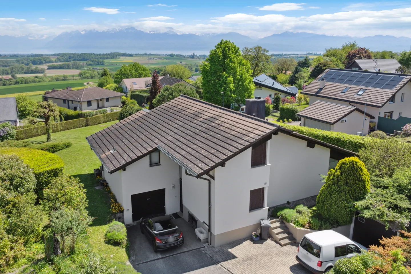 Très belle villa individuelle sur une parcelle de plus de 2'000 m² ! - Photo 3 sur 13