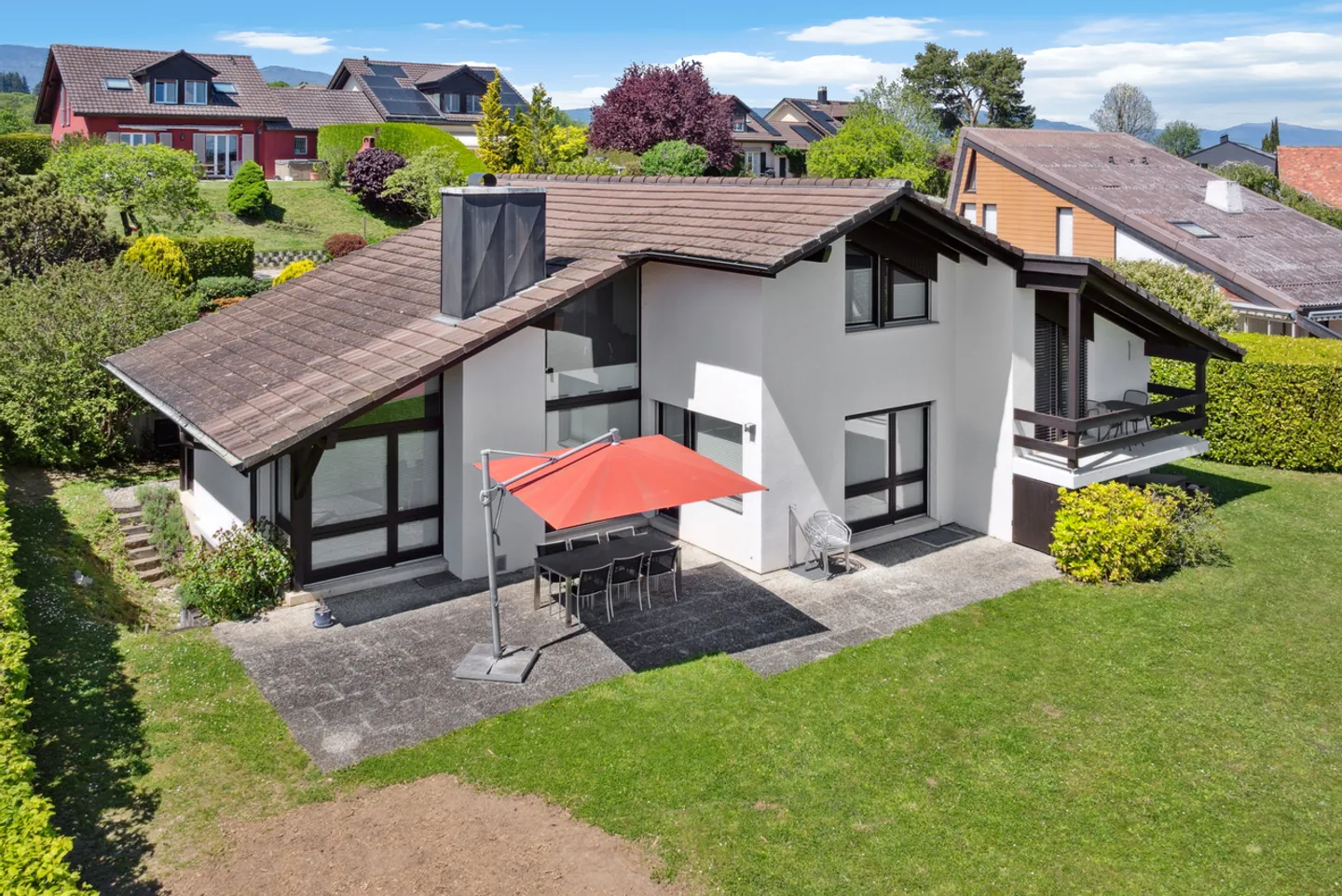 Très belle villa individuelle sur une parcelle de plus de 2'000 m² ! - Photo 1 sur 13