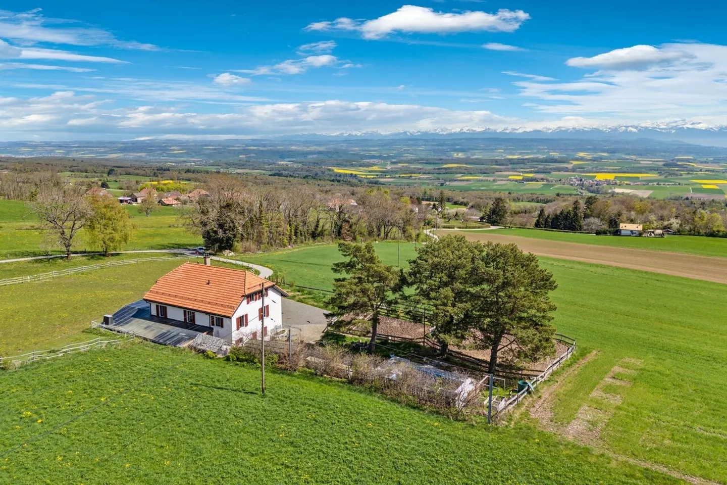 Charme authentique et panorama d'exception - Photo 1 sur 13