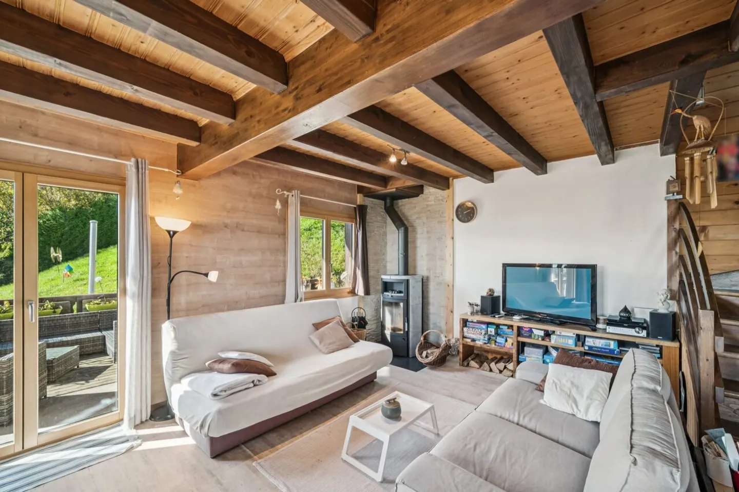 Einladendes Chalet mit Panoramablick auf die Ebene und die Alpen - Foto 7 von 13