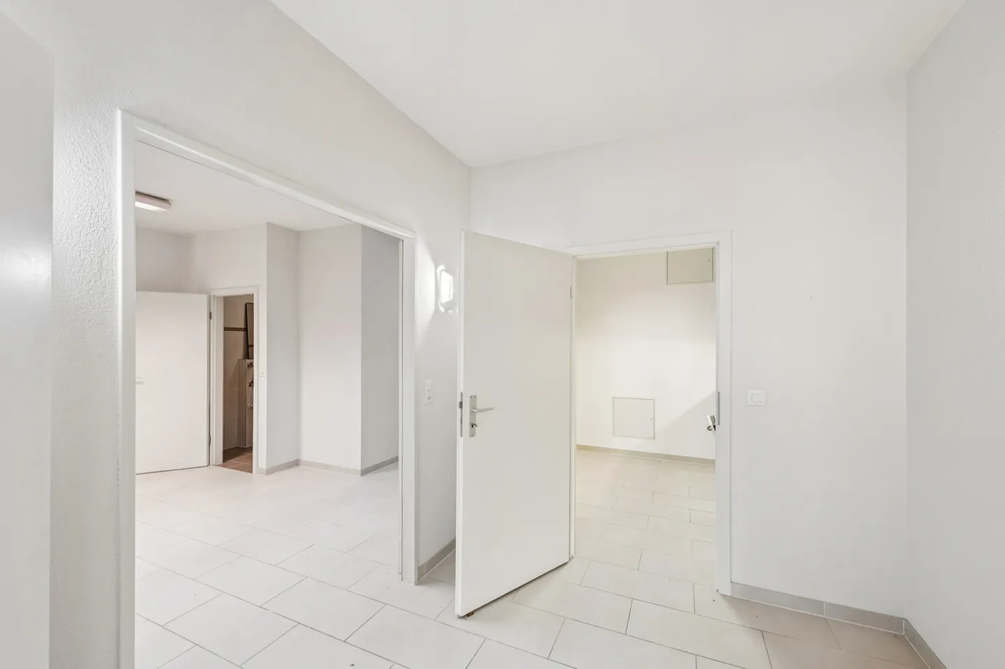 Gewerbefläche für verschiedene Aktivitäten - Foto 7 von 9