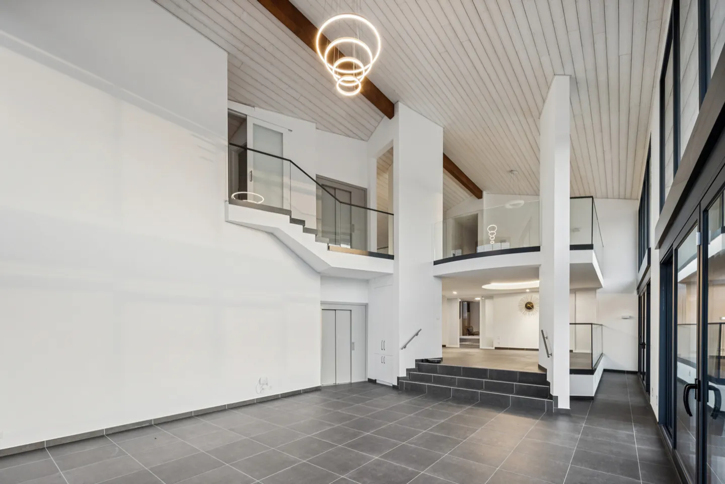 Villa eccezionale di 8,5 locali, vista lago e Alpi, 9 posti auto sotterranei - Foto 4 di 13