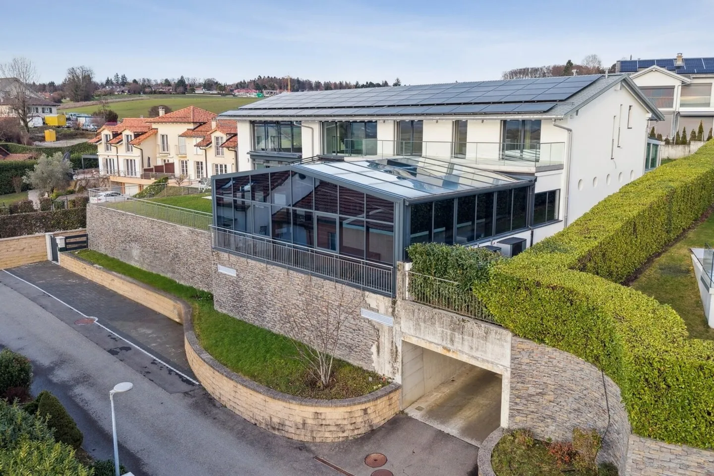 Villa eccezionale di 8,5 locali, vista lago e Alpi, 9 posti auto sotterranei - Foto 2 di 13