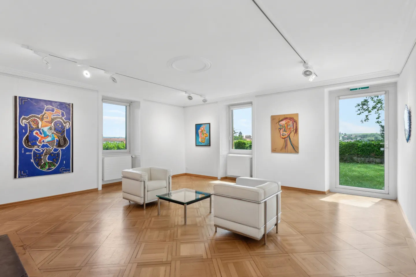 Unique! Master property on a vineyard estate! - Photo 4 of 13