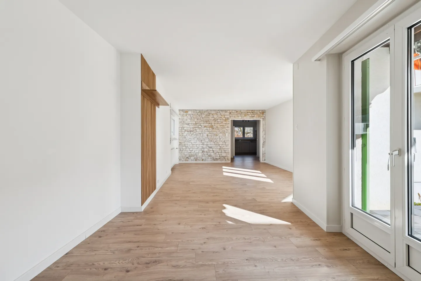 Maison Charmante avec Potentiel d'Investissement - Photo 6 sur 13