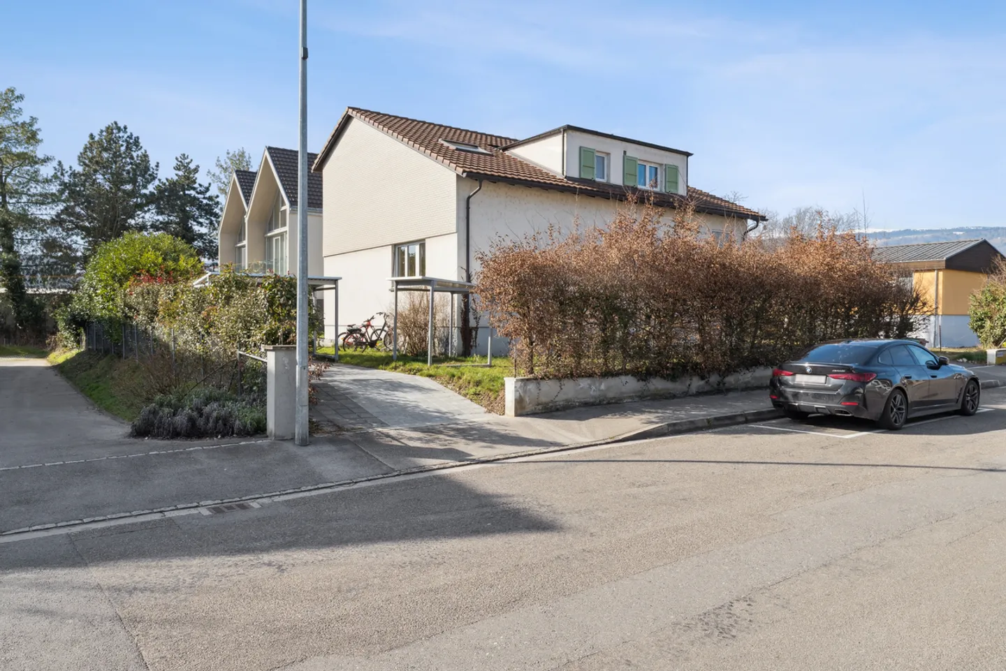 Maison Charmante avec Potentiel d'Investissement - Photo 1 sur 13