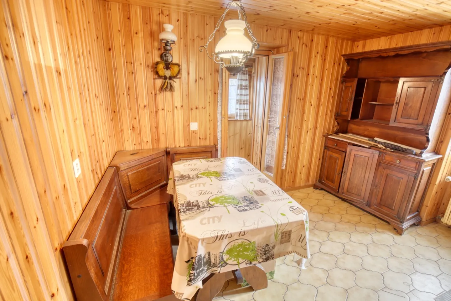 3.5-room apartment and a village café - Photo 4 of 10