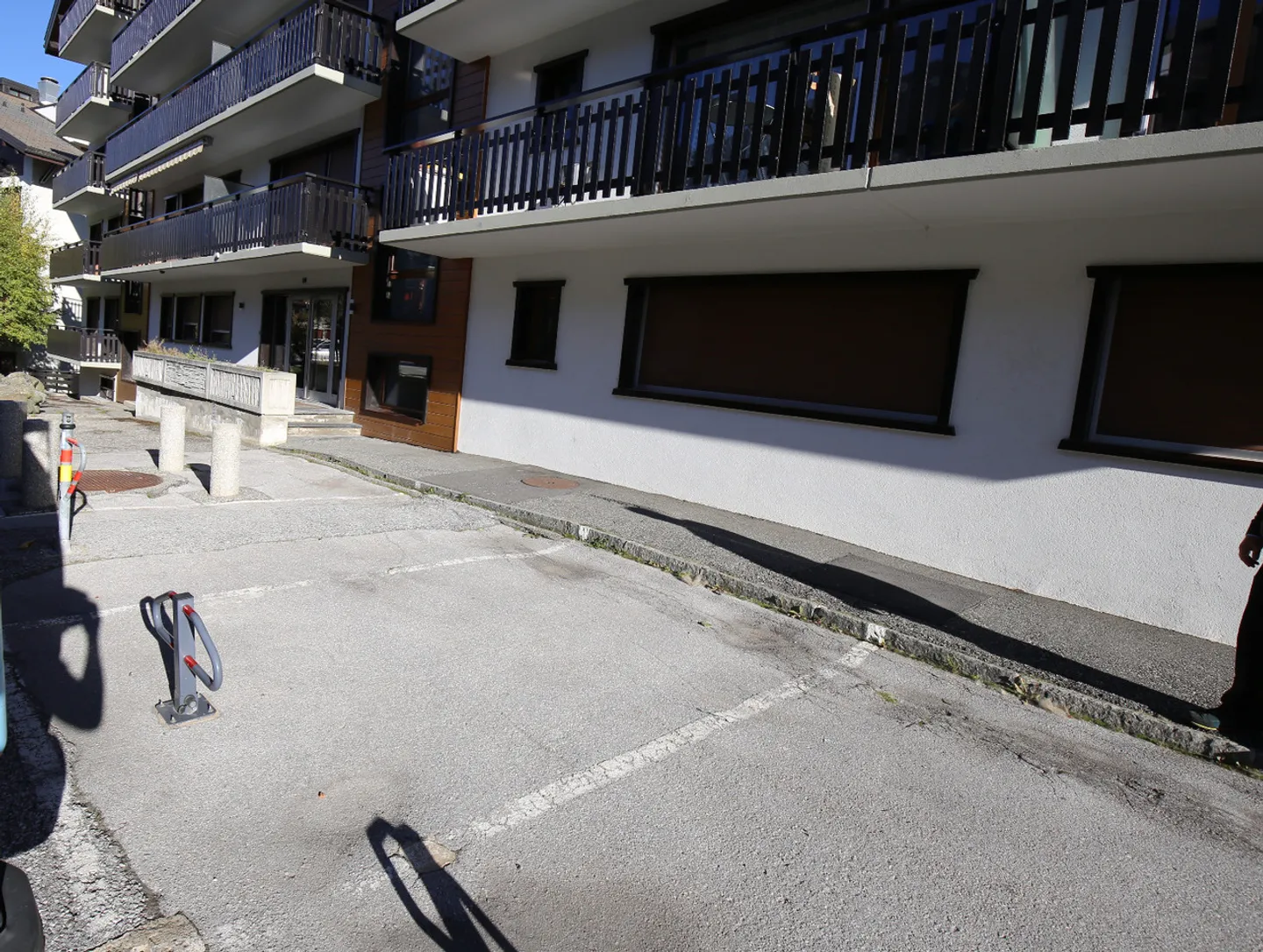An outdoor parking space available for rent in Haute-Nendaz. - Photo 1 of 1