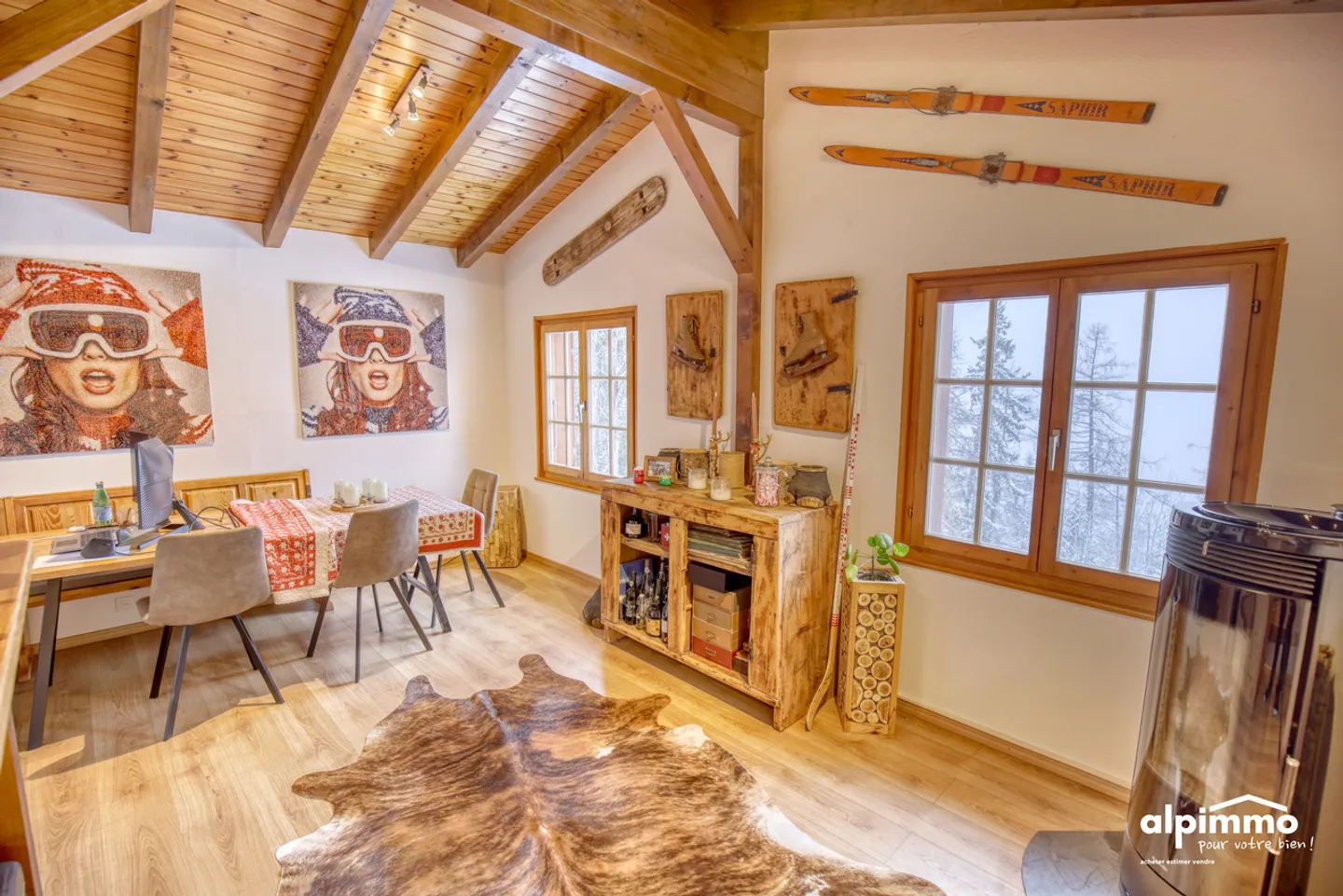 Chalet de caractère avec annexes - Photo 9 sur 13