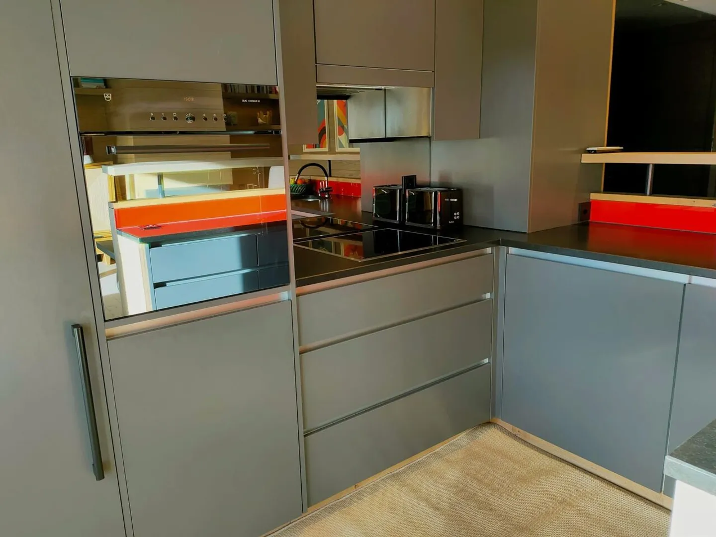 2,5 Zimmer Luxuswohnung mit Kamin - 62 m² renoviert und großer Balkon! - Foto 6 von 13