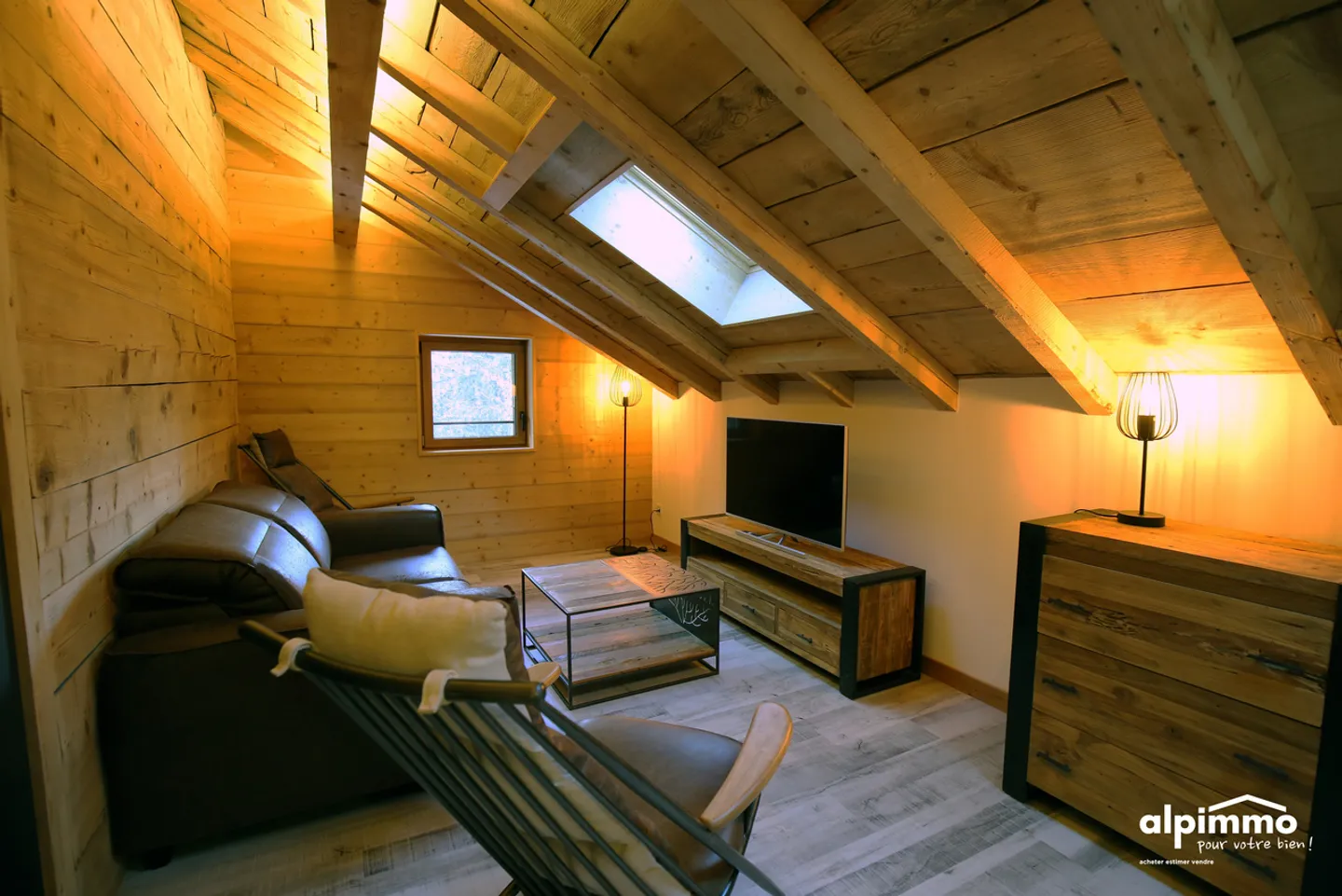 Modernes 3,5-Zimmer-Apartment - Foto 1 von 13