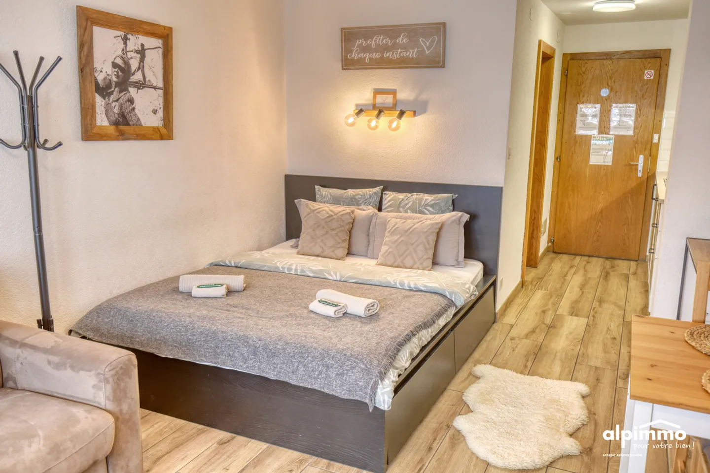 Studio charmant avec terrasse - Photo 3 sur 10