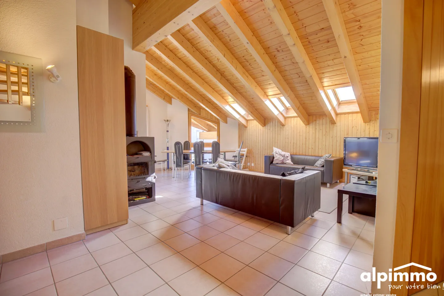 Bright duplex in the center of Nendaz-Station! - Photo 8 of 13