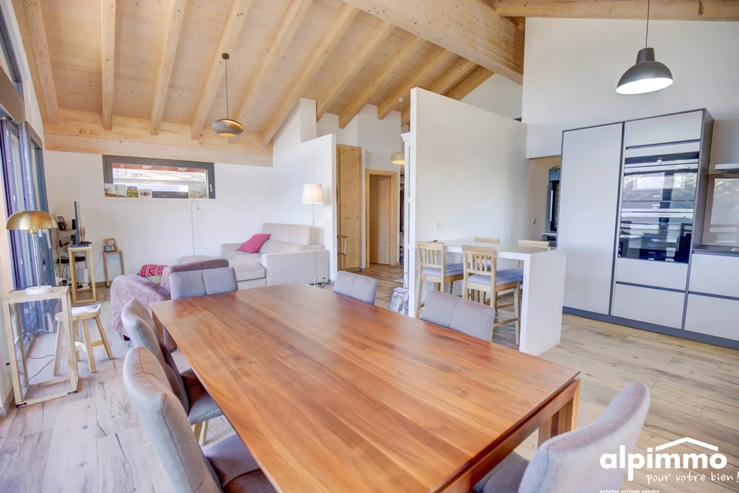 Magnifique chalet au bord du bisse à Nendaz ! - Photo 6 of 13