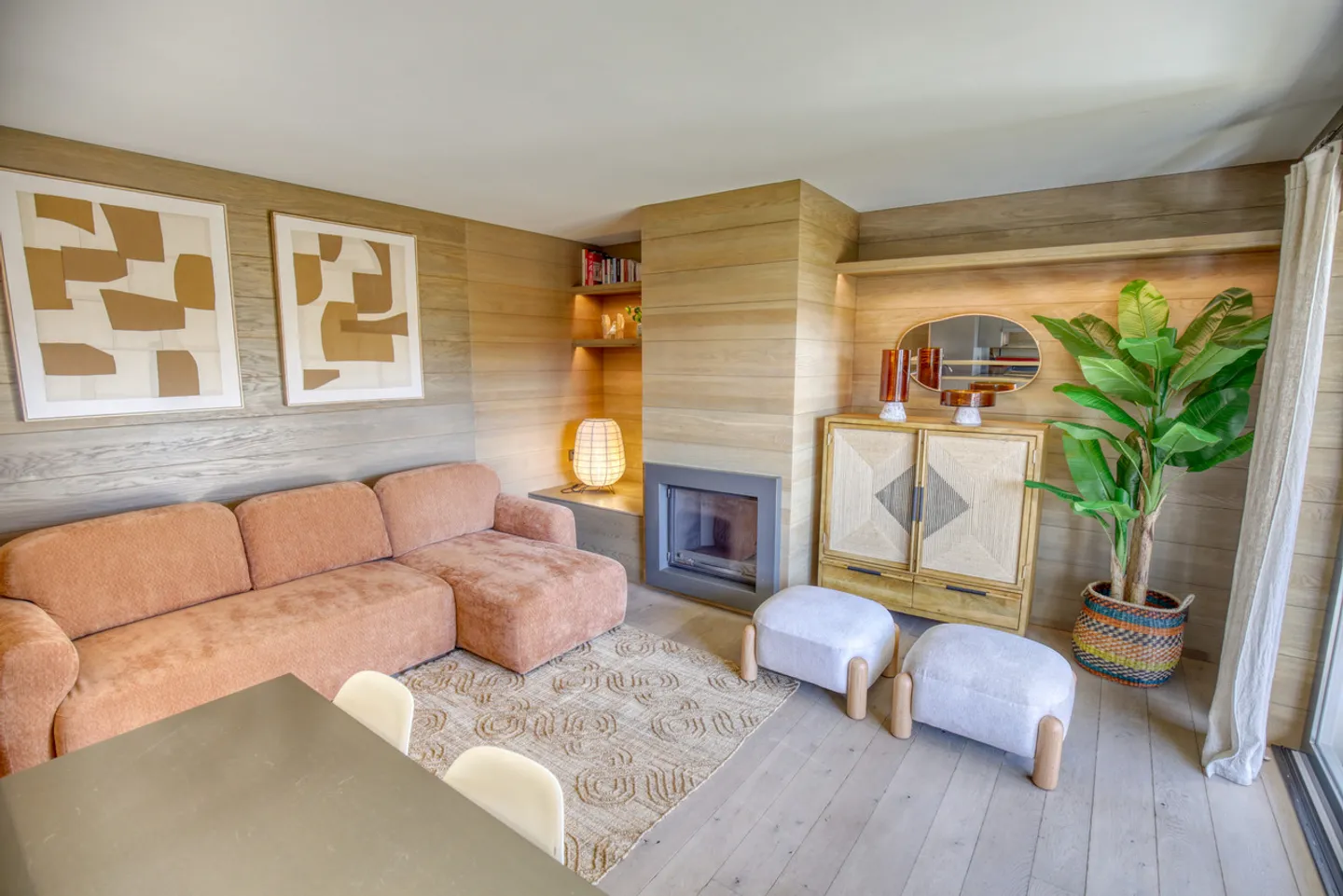 Appartamento di lusso di 2,5 locali con camino - 62 m² ristrutturato e ampio balcone! - Foto 2 di 13