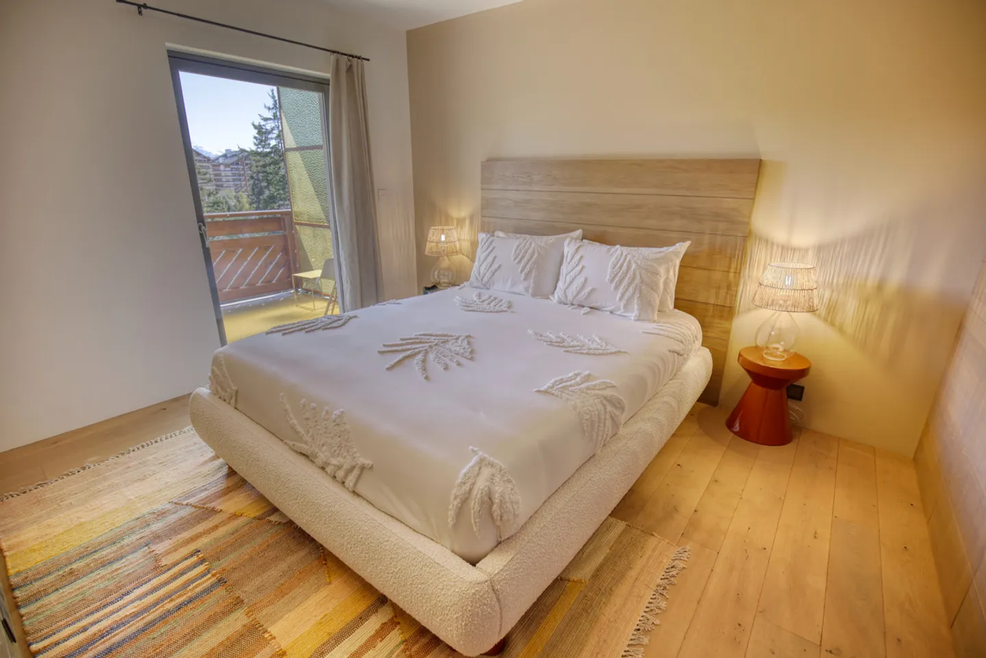 Appartamento di lusso di 2,5 locali con camino - 62 m² ristrutturato e ampio balcone! - Foto 8 di 13