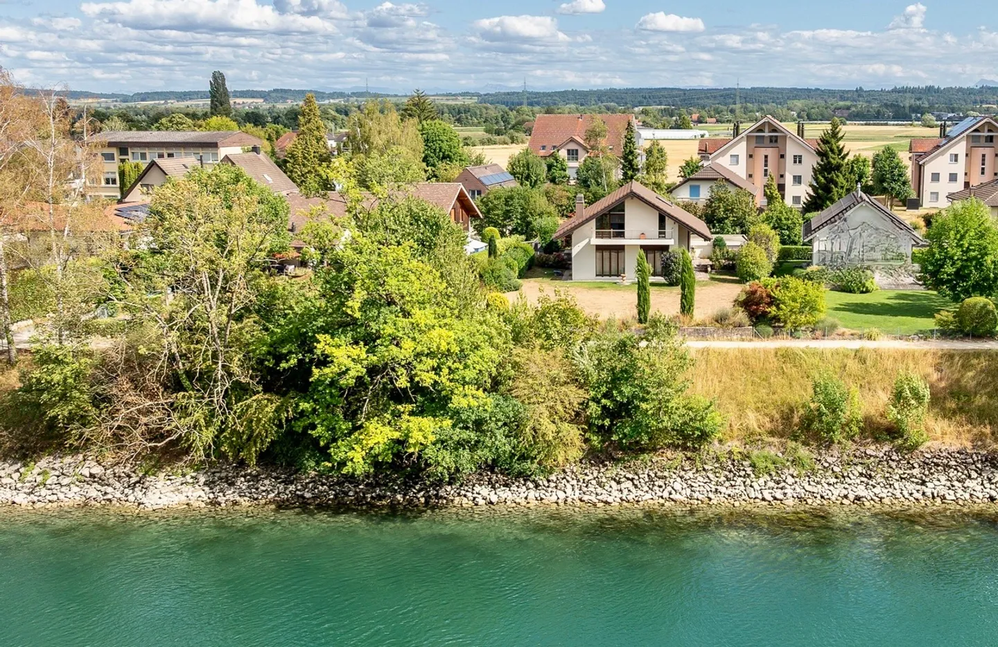 Ein nicht alltägliches 3.5- Zi. Schmuckstück am Nidau-Büren Kanal! - Photo 1 of 13