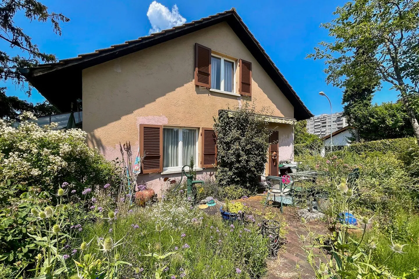 Charmantes Einfamilienhaus in Port - Foto 1 von 13