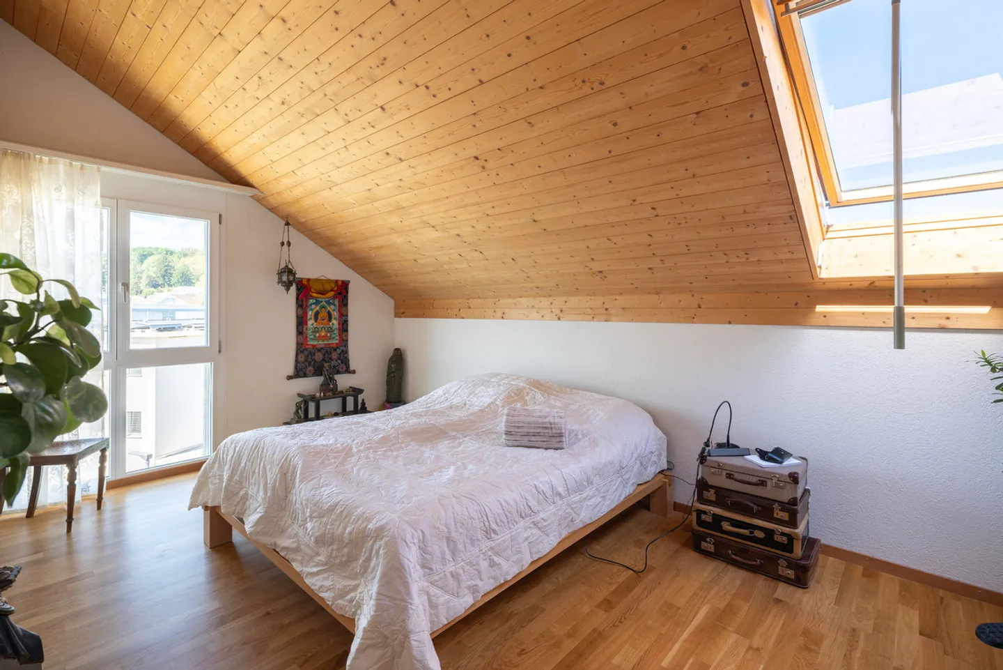 Nicht alle Tage! Wunderbare 4.5 -5.5 Zi.-Dachwohnung mit Galerie - Foto 5 von 13