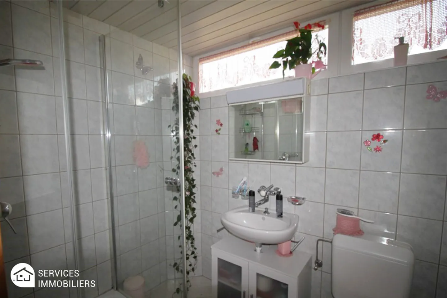 Grande appartamento in una zona tranquilla - Foto 7 di 12