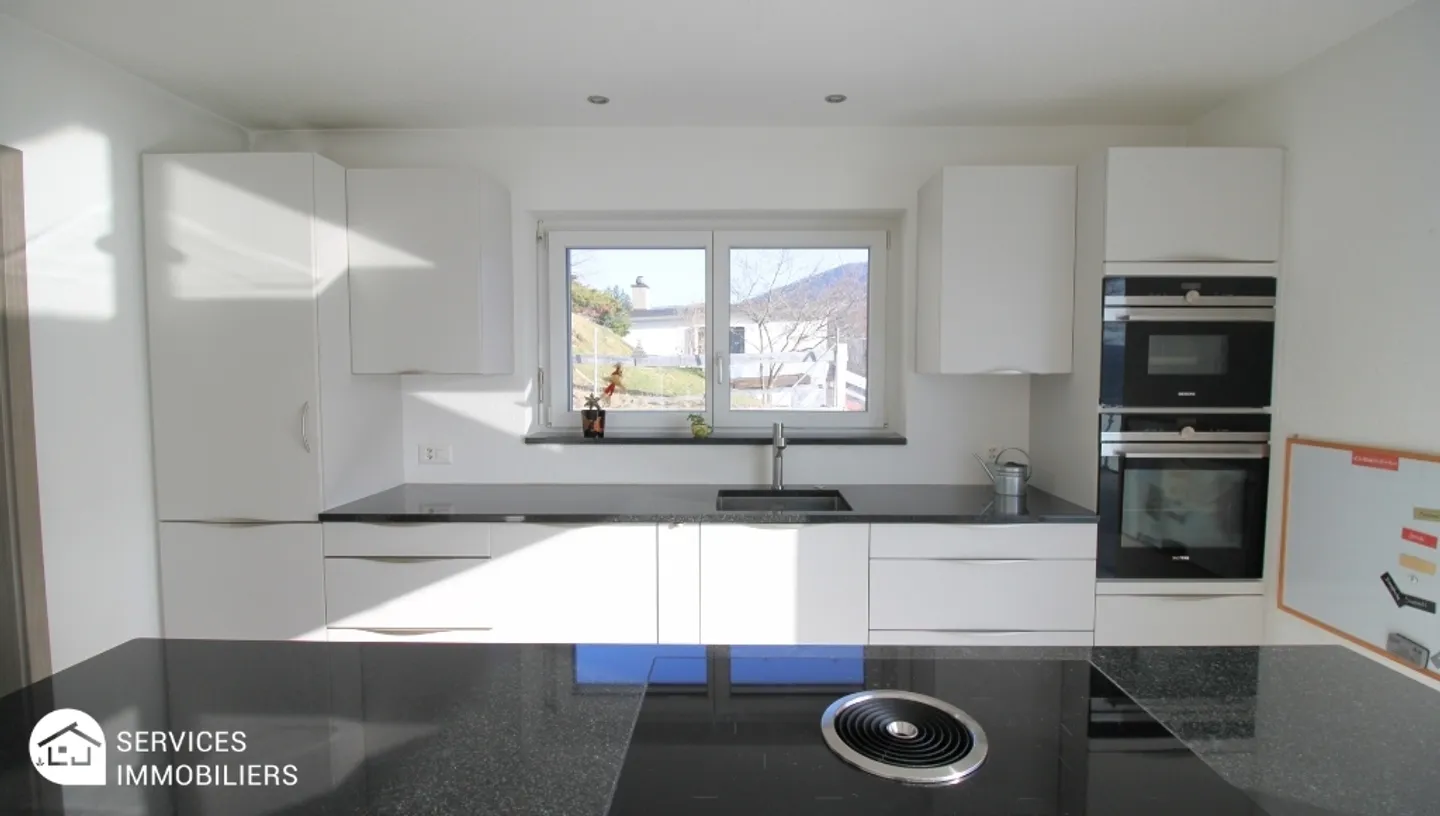 Villa architettonica moderna con vista libera sulla valle - Foto 8 di 13